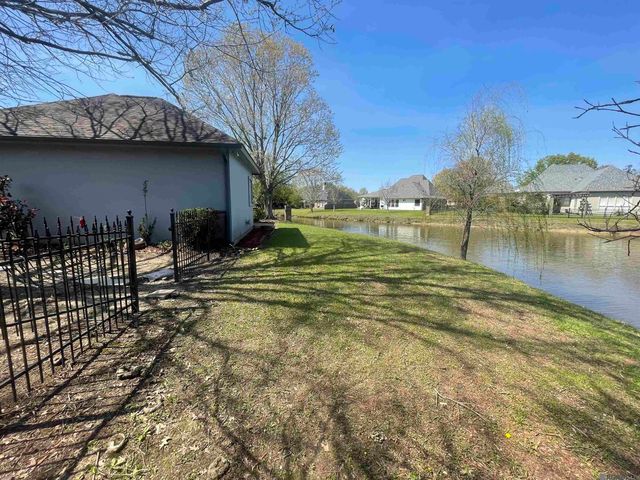 6460 Patio Ct, Gonzales, LA 70737