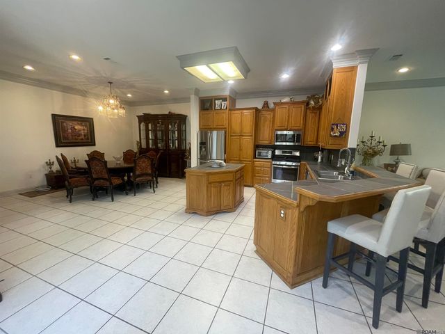 6460 Patio Ct, Gonzales, LA 70737