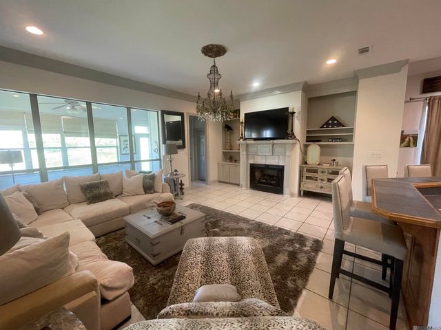 6460 Patio Ct, Gonzales, LA 70737