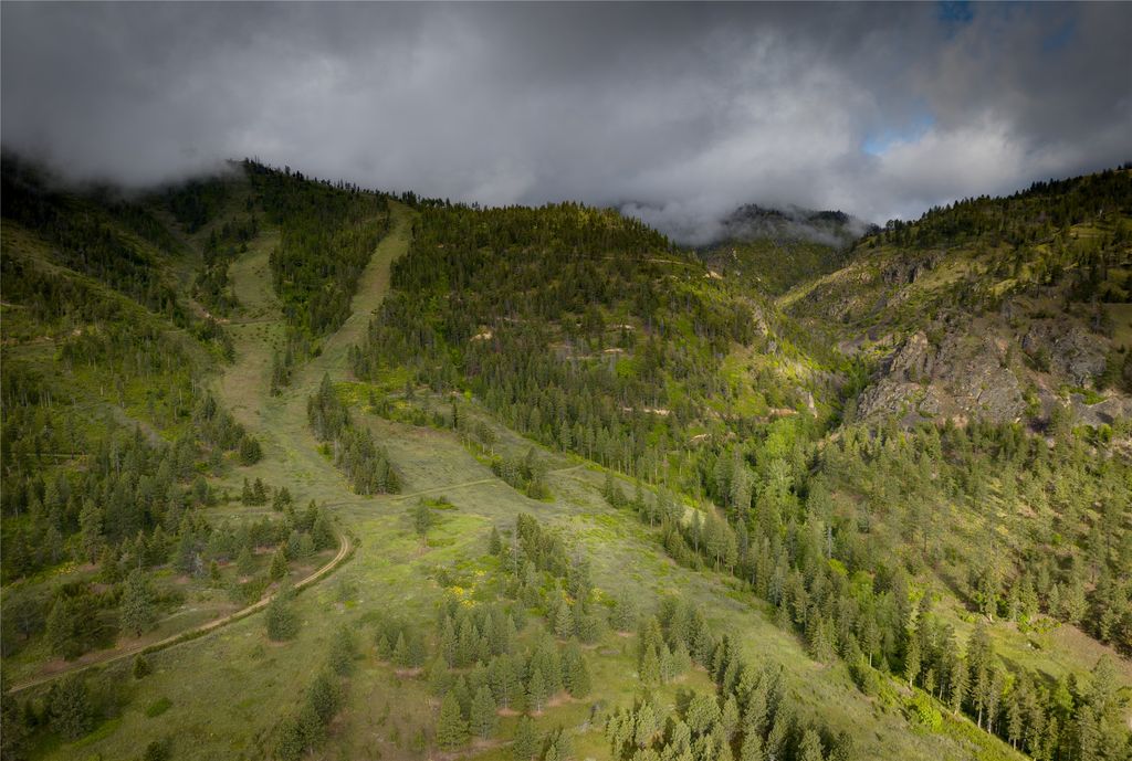 8744 McClain Creek Road, Florence, MT 59833