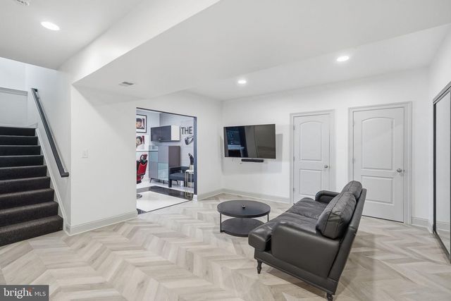 2812 TROTTER PARK LN, Lanham, MD 20706