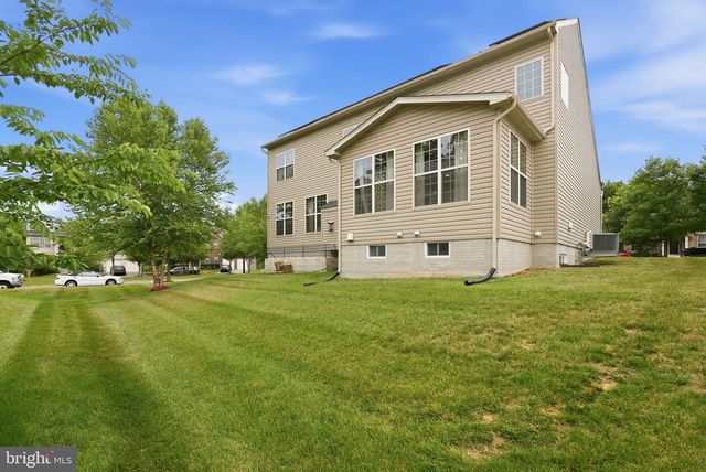 2812 TROTTER PARK LN, Lanham, MD 20706