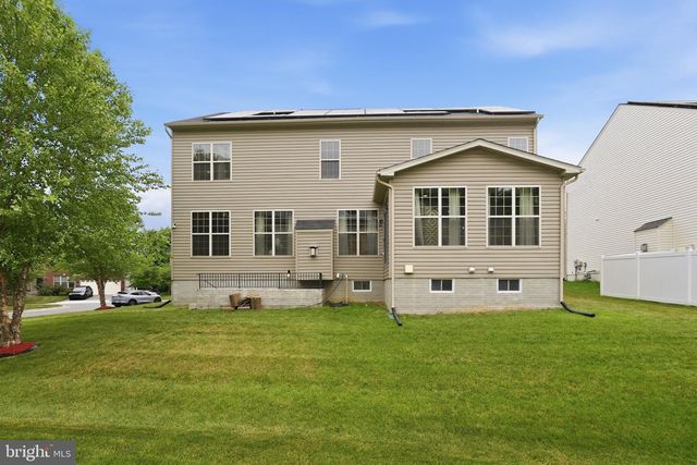 2812 TROTTER PARK LN, Lanham, MD 20706