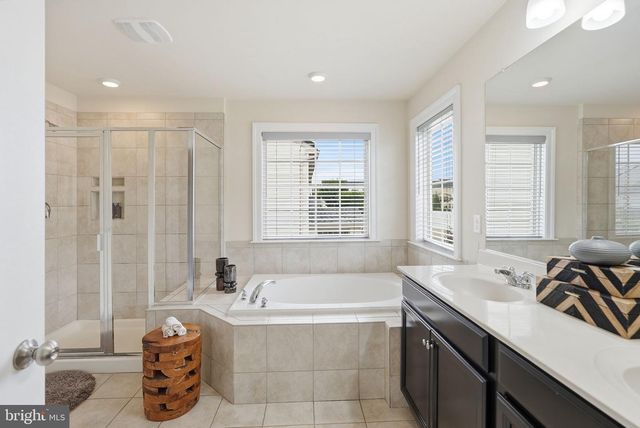 2812 TROTTER PARK LN, Lanham, MD 20706