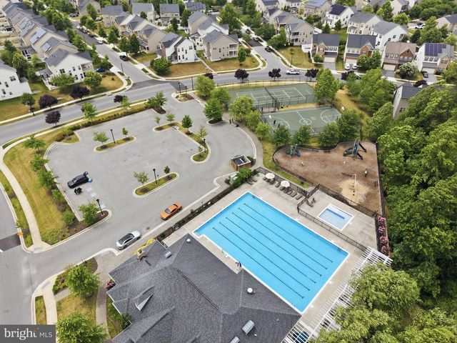 2812 TROTTER PARK LN, Lanham, MD 20706