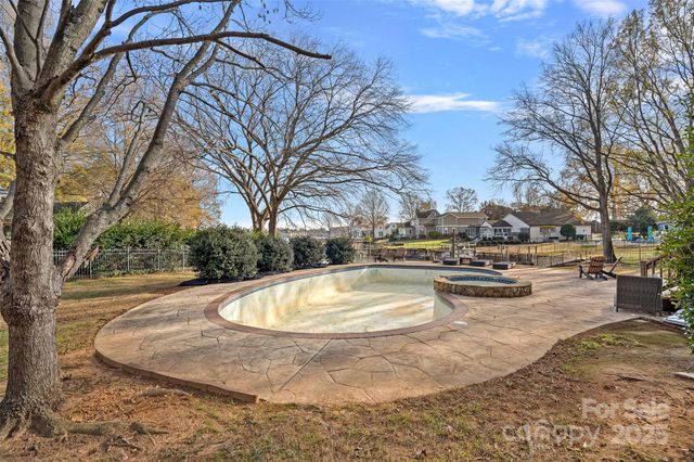 18032 Nantz Road, Cornelius, NC 28031
