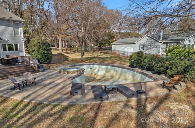 18032 Nantz Road, Cornelius, NC 28031