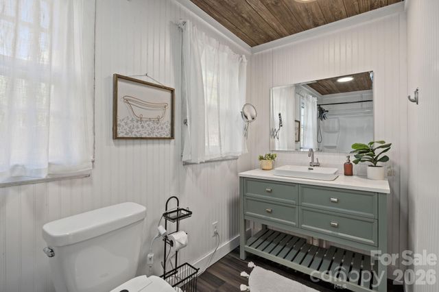 11 Log Cabin Trail, Candler, NC 28715