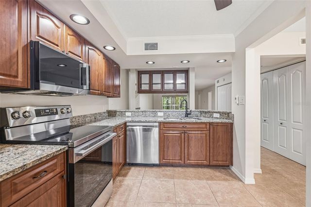 2533 DOLLY BAY DRIVE 105, Palm Harbor, FL 34684