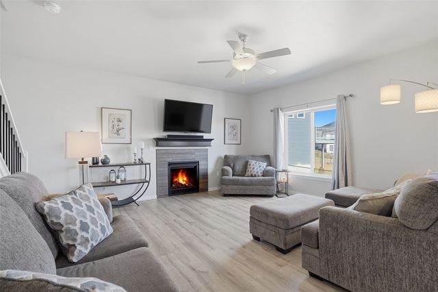 1142 Leann Circle, North Liberty, IA 52317