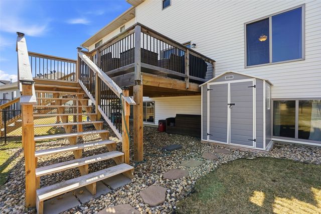 1142 Leann Circle, North Liberty, IA 52317