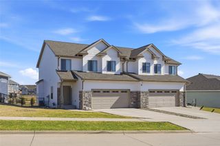 1142 Leann Circle, North Liberty, IA 52317