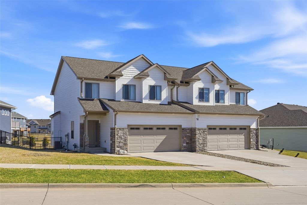 1142 Leann Circle, North Liberty, IA 52317
