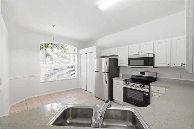 823 SPRINGWOOD CIRCLE, Bradenton, FL 34212