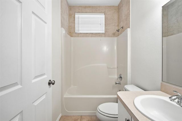 823 SPRINGWOOD CIRCLE, Bradenton, FL 34212