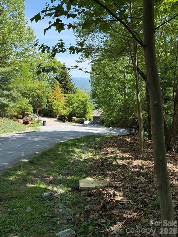 108 Fawncrest Court 51 - R, Flat Rock, NC 28731