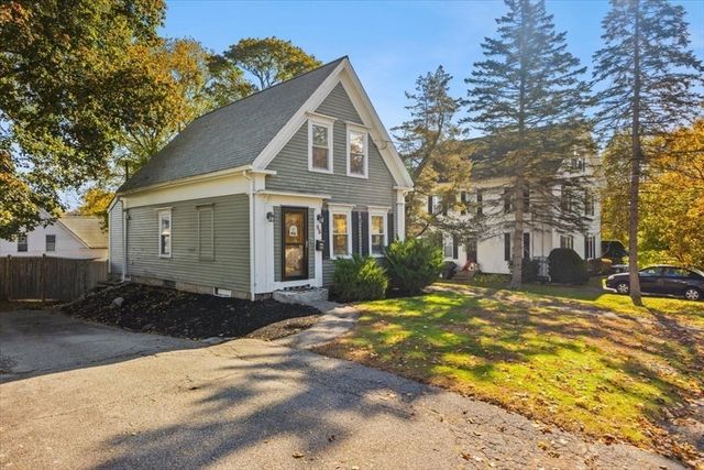 55 Beulah St, Whitman, MA 02382