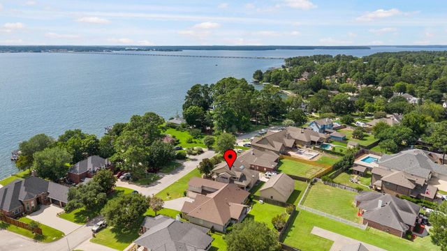 12604 Pegasus Drive, Willis, TX 77318