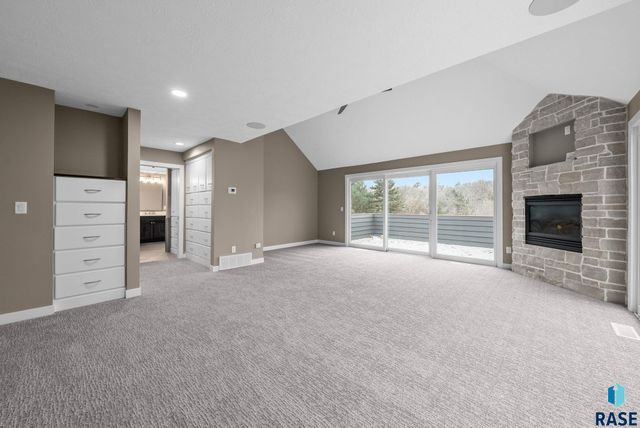 1200 E Tomar Rd Road, Sioux Falls, SD 57105