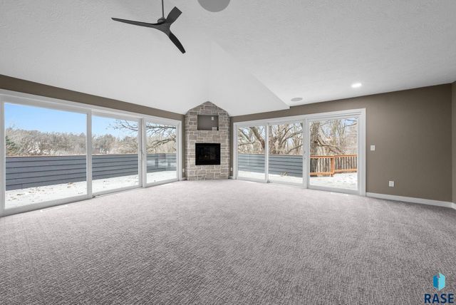 1200 E Tomar Rd Road, Sioux Falls, SD 57105