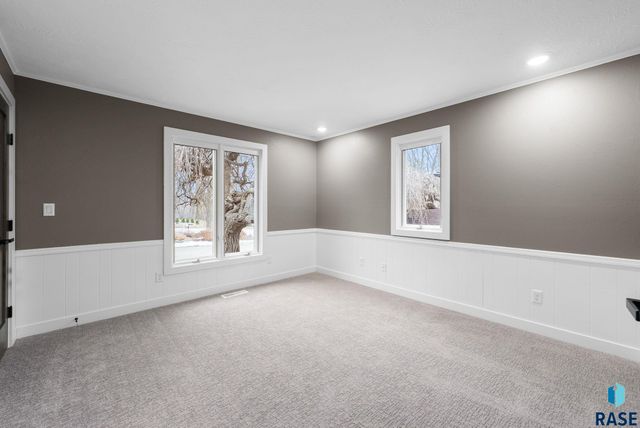 1200 E Tomar Rd Road, Sioux Falls, SD 57105