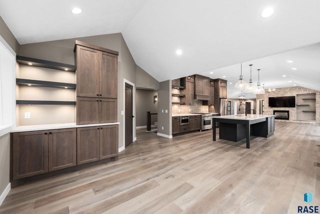 1200 E Tomar Rd Road, Sioux Falls, SD 57105