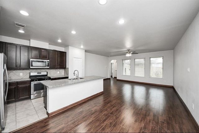 17031 Iver Ironwood Trail, Richmond, TX 77407