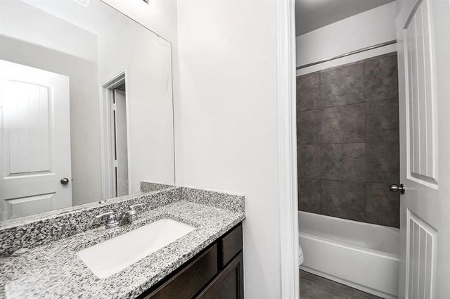 17031 Iver Ironwood Trail, Richmond, TX 77407