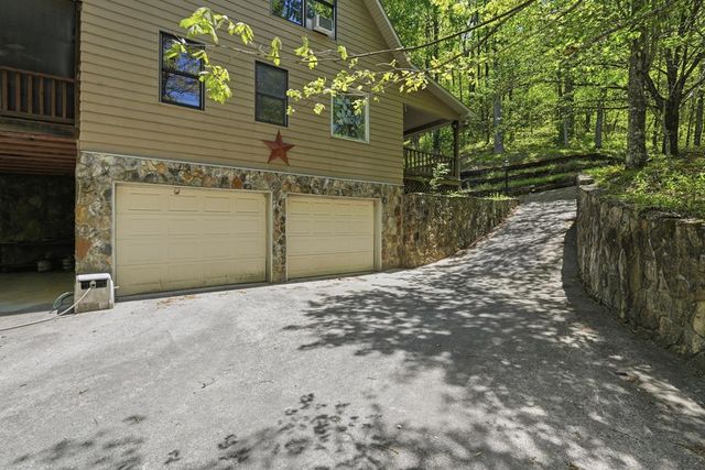 170 High Ridge Road, Young Harris, GA 30582
