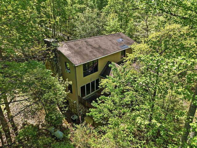 170 High Ridge Road, Young Harris, GA 30582