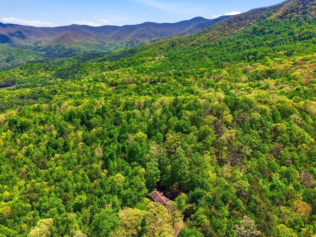 170 High Ridge Road, Young Harris, GA 30582