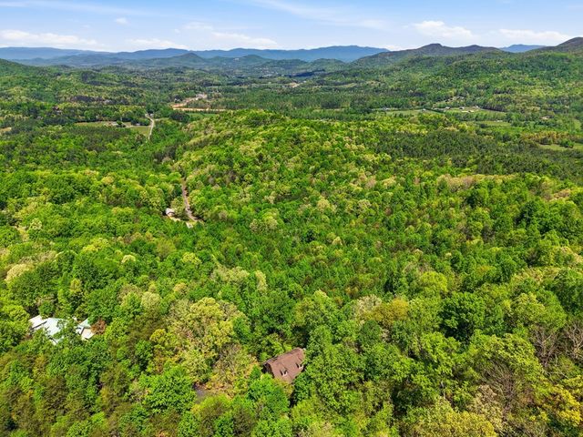 170 High Ridge Road, Young Harris, GA 30582