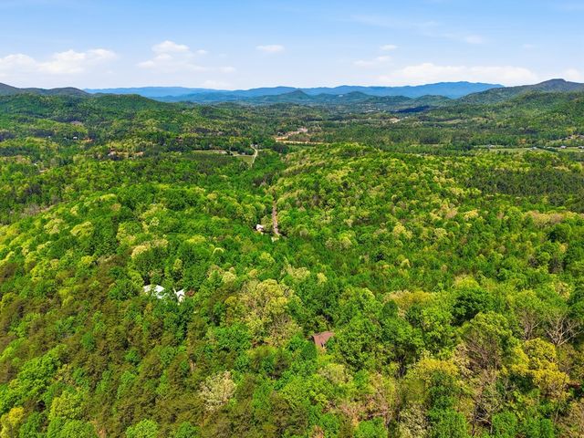 170 High Ridge Road, Young Harris, GA 30582