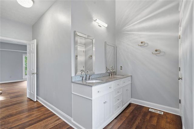 212 Shannon Drive, Woodstock, GA 30188