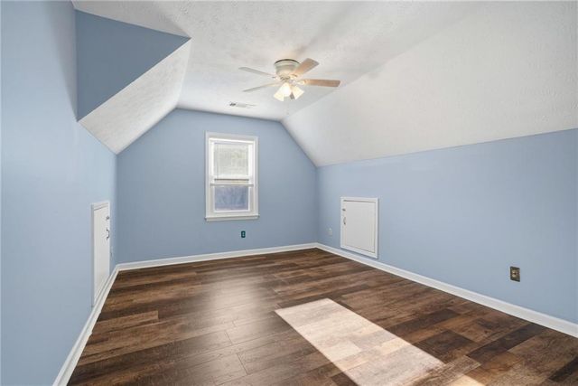 212 Shannon Drive, Woodstock, GA 30188