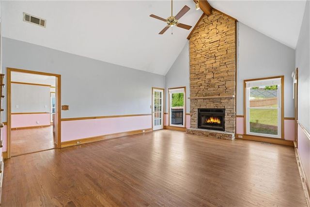 212 Shannon Drive, Woodstock, GA 30188