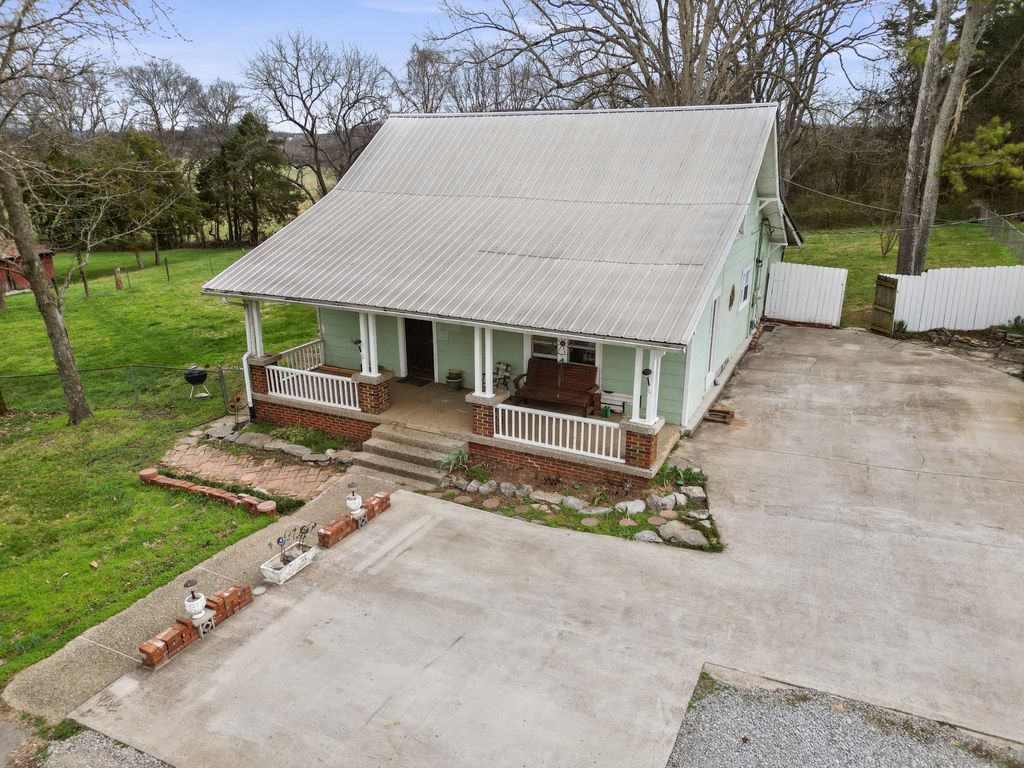 315 Cornwell Ave, Watertown, TN 37184