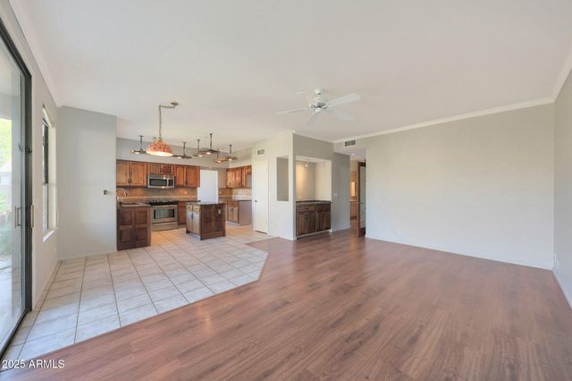 2126 E Escuda Road, Phoenix, AZ 85024