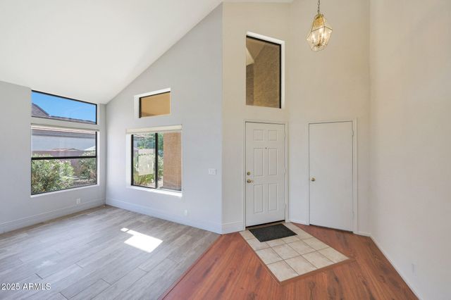 2126 E Escuda Road, Phoenix, AZ 85024