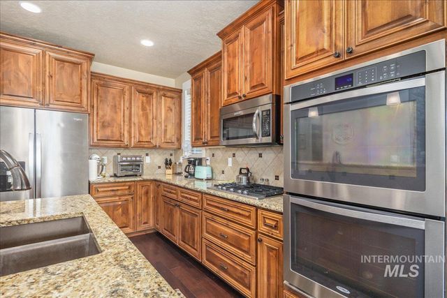 12621 S Carriage Hill Way, Nampa, ID 83686