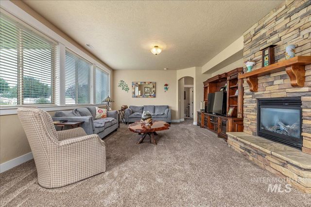12621 S Carriage Hill Way, Nampa, ID 83686
