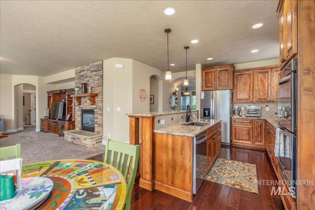12621 S Carriage Hill Way, Nampa, ID 83686