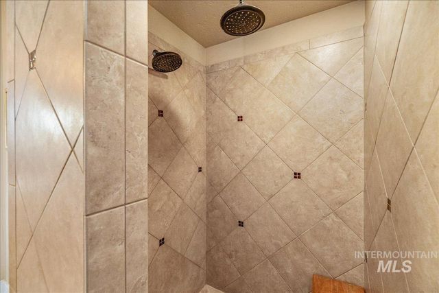 12621 S Carriage Hill Way, Nampa, ID 83686