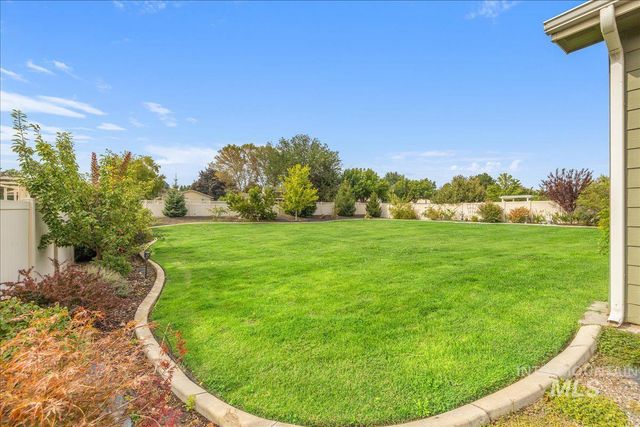 12621 S Carriage Hill Way, Nampa, ID 83686