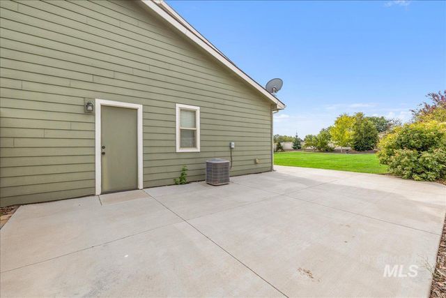 12621 S Carriage Hill Way, Nampa, ID 83686