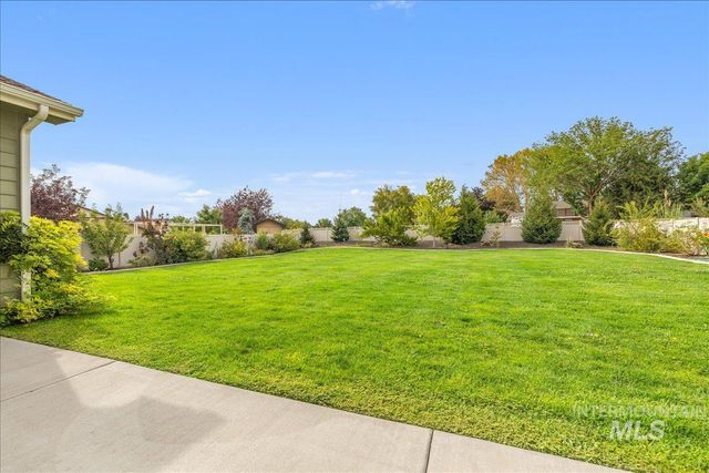 12621 S Carriage Hill Way, Nampa, ID 83686