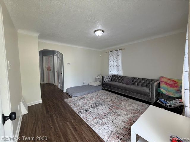 8107 Artesian Street, Detroit, MI 48228