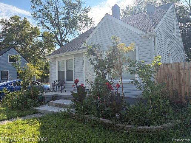 8107 Artesian Street, Detroit, MI 48228