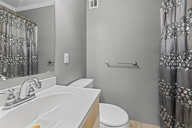 22548 Spitzley Street, Clinton Township, MI 48035