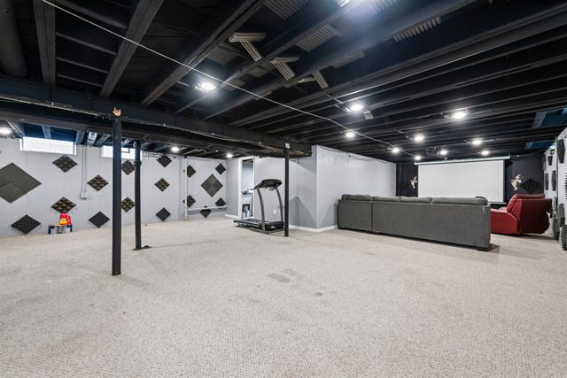 22548 Spitzley Street, Clinton Township, MI 48035